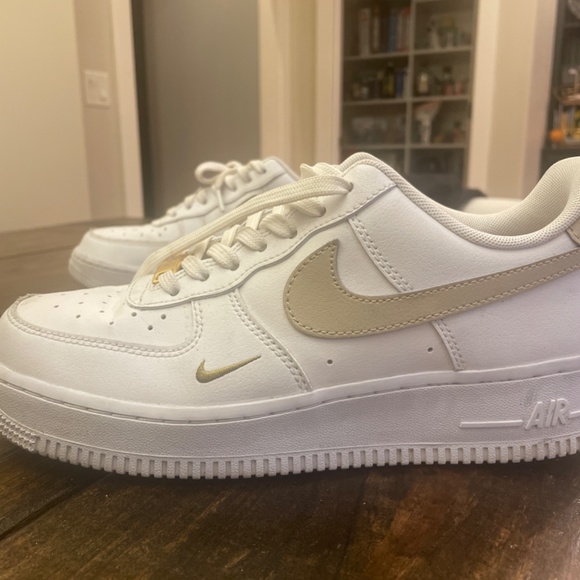 Nike air beige - Picture 3 of 3